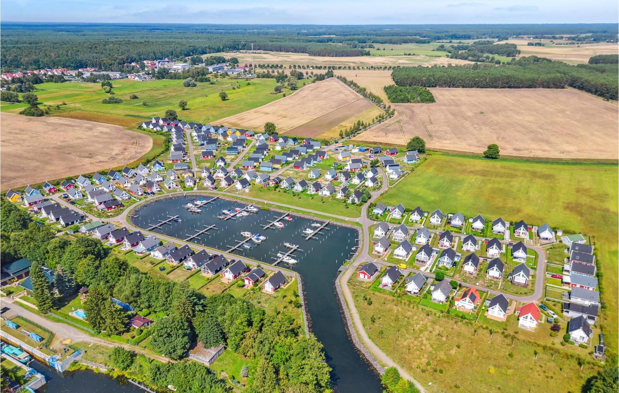 2 Bedroom Lovely Home In Zerpenschleuse Экстерьер фото